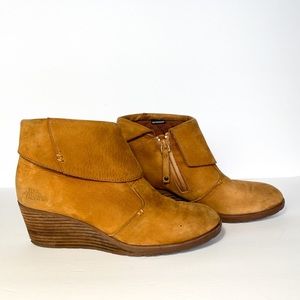 The North Face Tan Leather Wedge Bootie Size 8.5